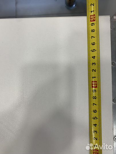 Маникюрный стол