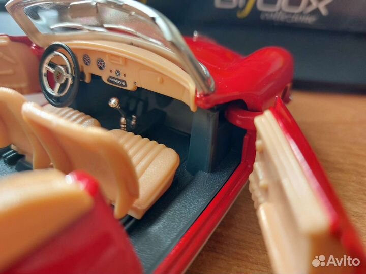 Коллекционная модель Porsche 356B 1:24