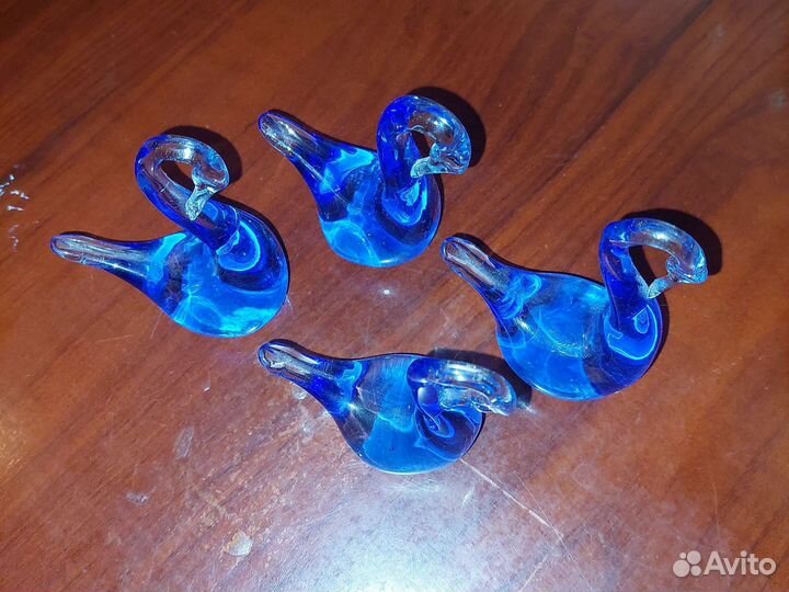 Лебедь хрусталный цветной