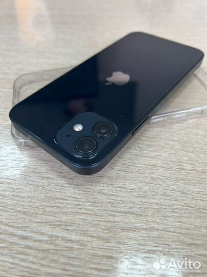 iPhone 12, 64 ГБ