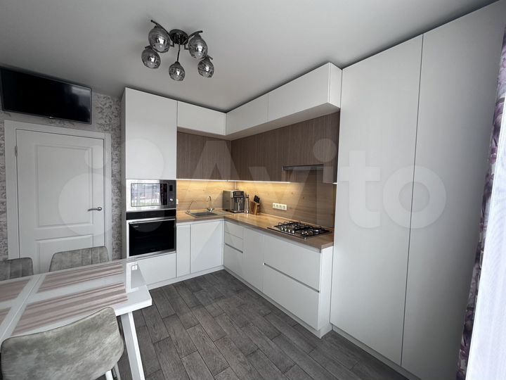 2-к. квартира, 61,5 м², 1/4 эт.