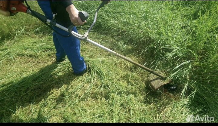 Покос травы триммером уборка участка спил дерева