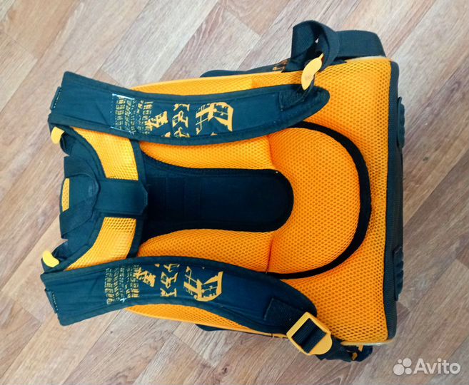 Рюкзак для мальчика школьный