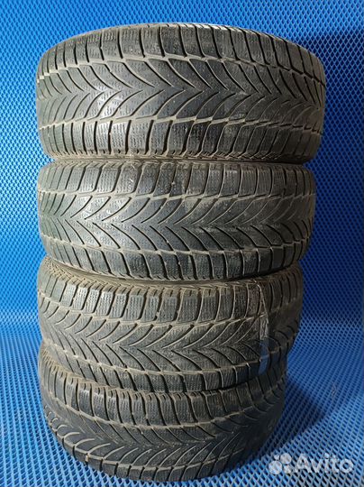 Goodyear UltraGrip 2 215/60 R16