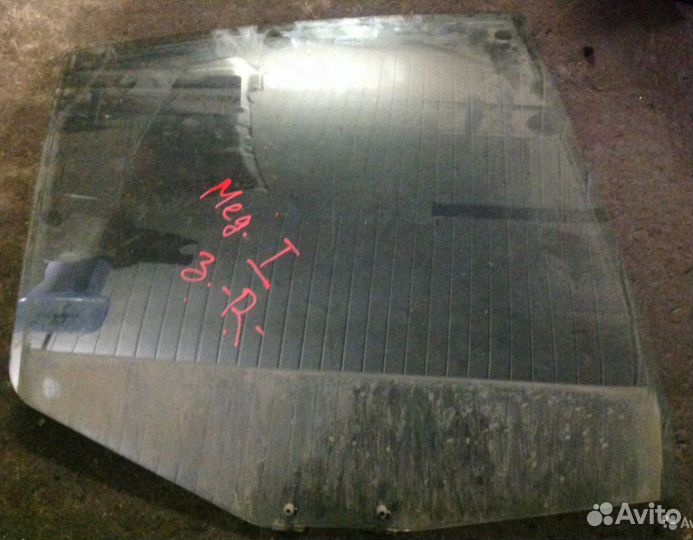 Стекло задней двери Рено Меган 1 1999-2002г