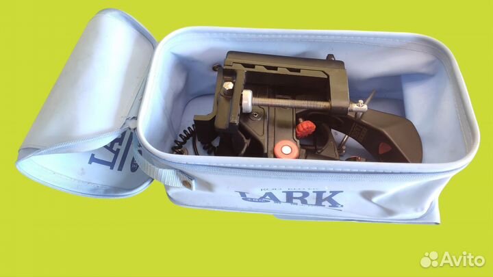 Крепление для спиннинга Lark Free