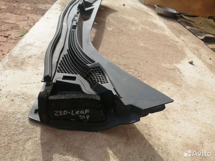 Жабо nissan leaf AZE0 ZE0 правый руль