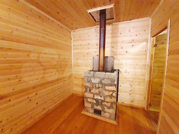 Дом 259,9 м² на участке 15 сот.