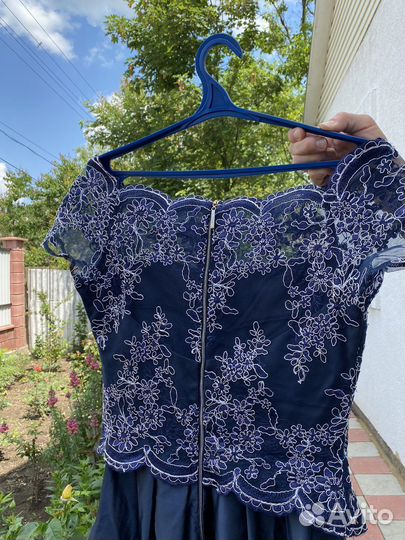 Вечернее платье