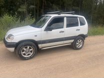 Chevrolet Niva 1.7 MT, 2003, 140 000 км, с пробегом, цена 350 000 руб.