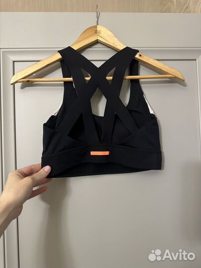 Топ спортивный oysho