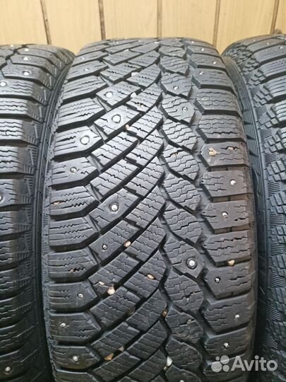 Gislaved Nord Frost 200 SUV 215/60 R17