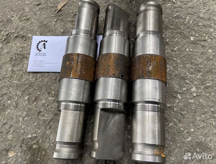 Ось опорного катка 1080.33.63 экг5