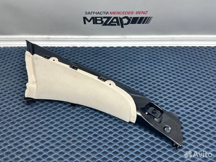 Обшивка левой задней стойки Меrcеdes W222