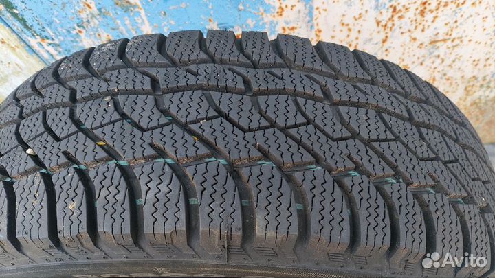 Viatti Bosco S/T V-526 215/65 R16