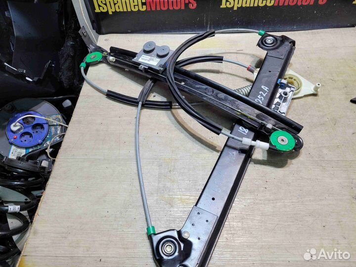 Стеклоподъемник передний левый Bentley Continental