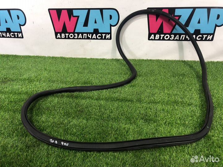 Уплотнитель дверного проема задний левый Ford