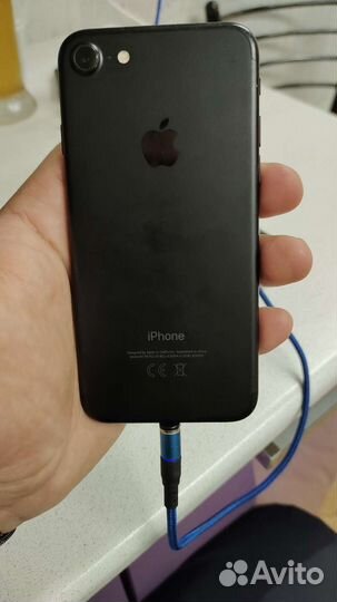 Телефон iPhone 7