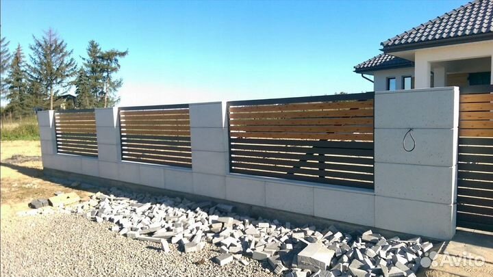 Опалубка основания, столбов, стен забора