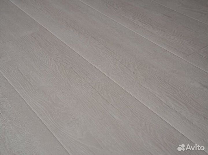 Ламинат Praktik Sonata 9136 Дуб Шпатэн