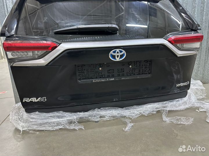 Крышка багажника Toyota Rav 4 2018-2024