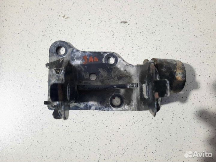 Подушка кпп задняя Тoyota Corolla E180 2014+