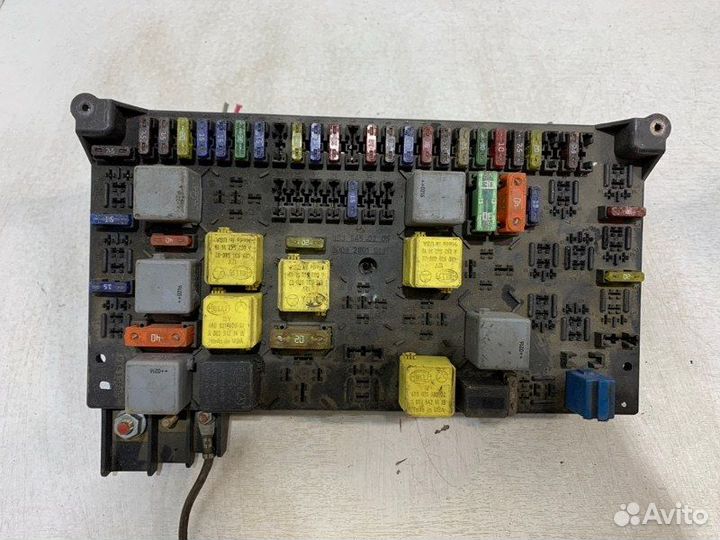 Блок предохранителей передний Mercedes-Benz Ml