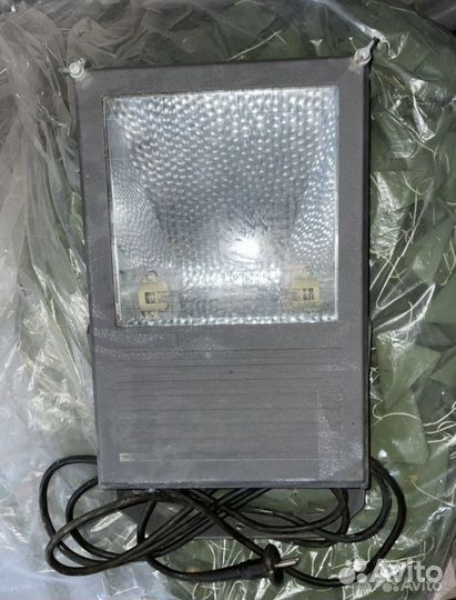 Фонарь прожектор