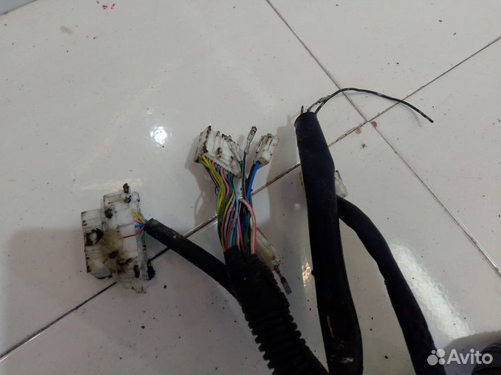 Электропроводка под торпедо (Nissan Patrol)