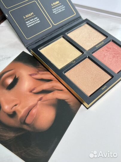 Палитра хайлайтеров huda beauty