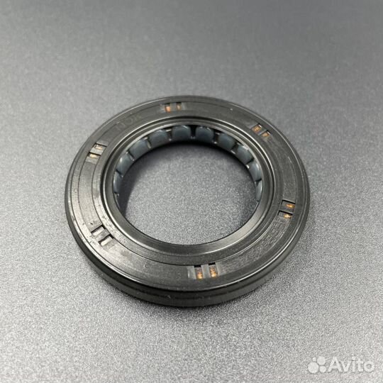 Сальник распредвала Suzuki DF60/DF70 09283-32041