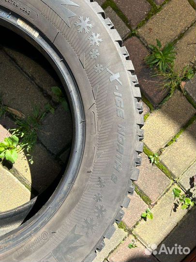 Michelin X-Ice North 3 215/65 R16