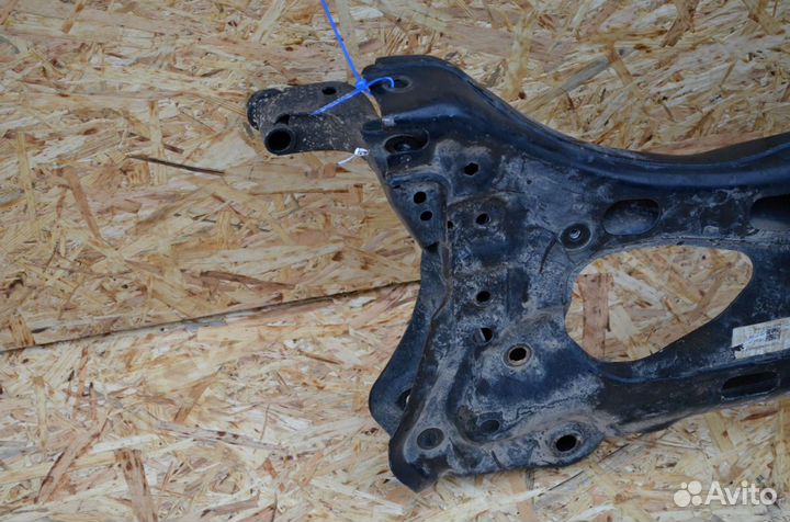 Подрамник передний Volkswagen Golf MK7 2013