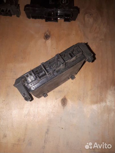 Блок управления двери 208 820 14 26 мерседес 208