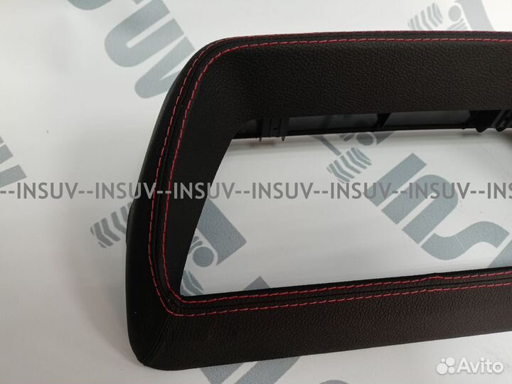 Щиток панели приборов Нива 21214 в коже красн стр