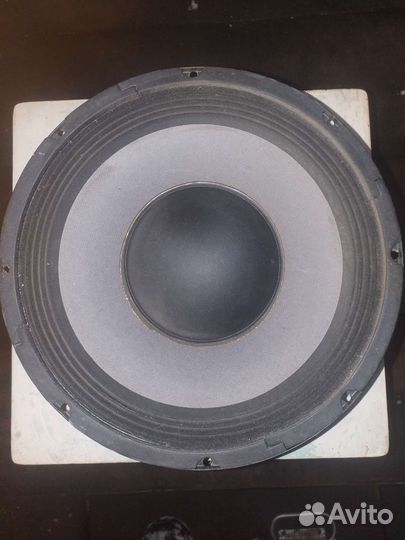 Бас гитарный динамик Eminence