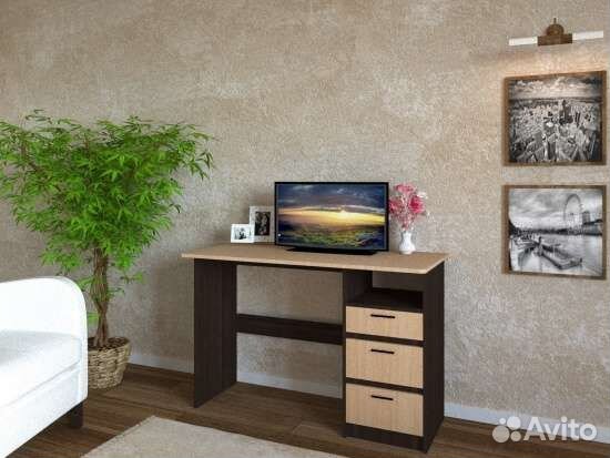 Письменный стол