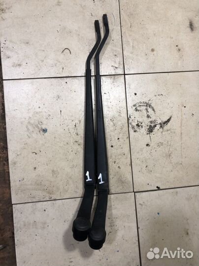 Поводок дворников Ссанг Енг Кайрон