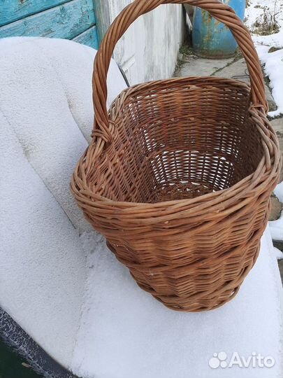 Корзина плетеная