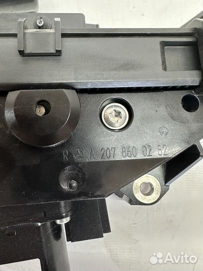 Механизм подачи ремня Mercedes W207