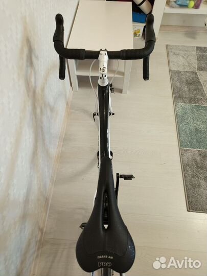 Шоссейный карбоновый велосипед Trek Domane 4.5