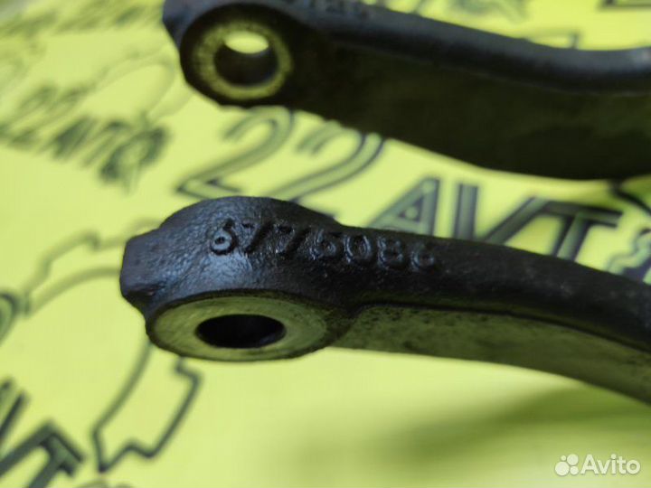 Кронштейн амортизатора передний правый Bmw X5 E70