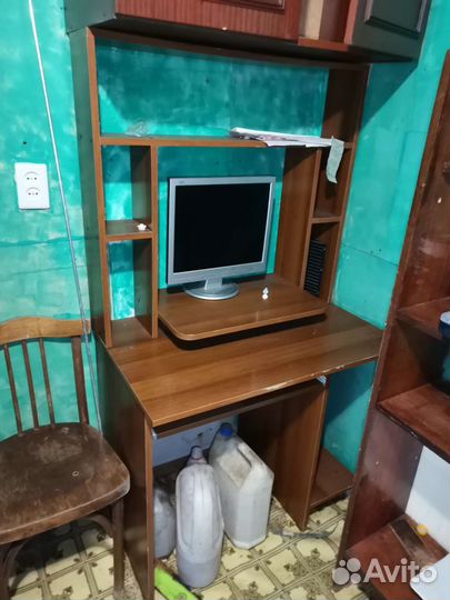 Компьютерный стол