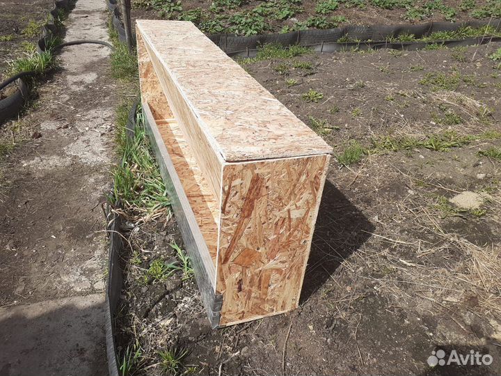 Бункерная кормушка для кур