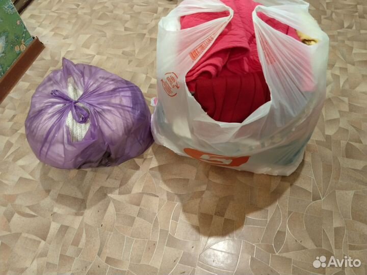 Одежда для девочки пакетом 134-140
