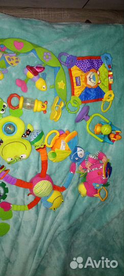 Tyni love chicco Lamaze игрушки пакетом+коврик