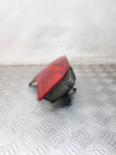 Фонарь крышки багажника левый Audi A4 универсал