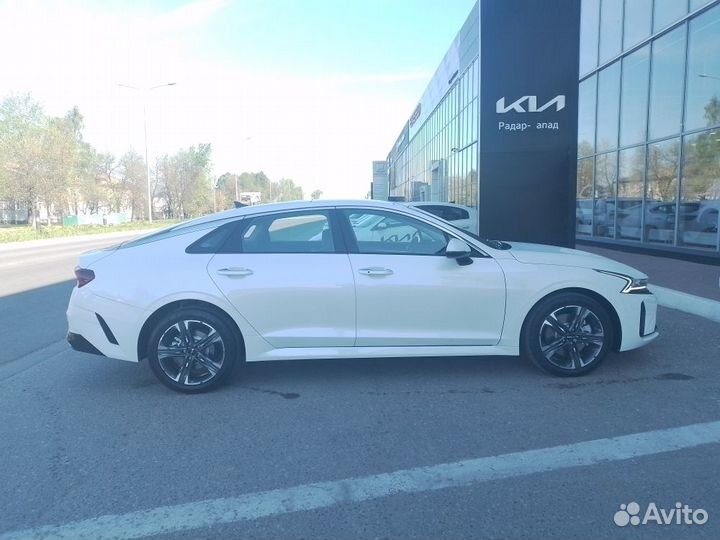 Kia K5 1.6 AT, 2022