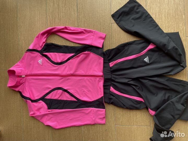 Спортивный костюм adidas