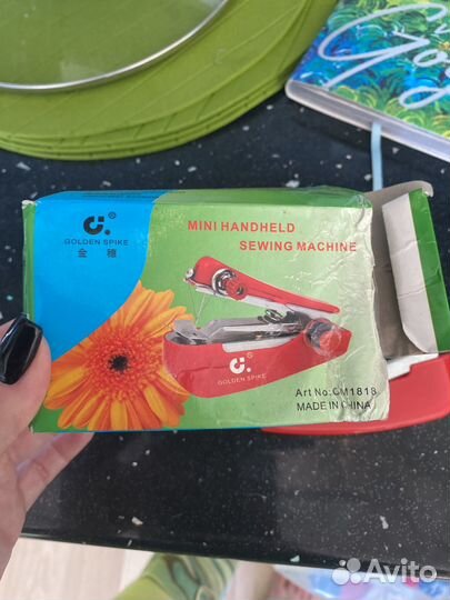 Портативная мини швейная машинка